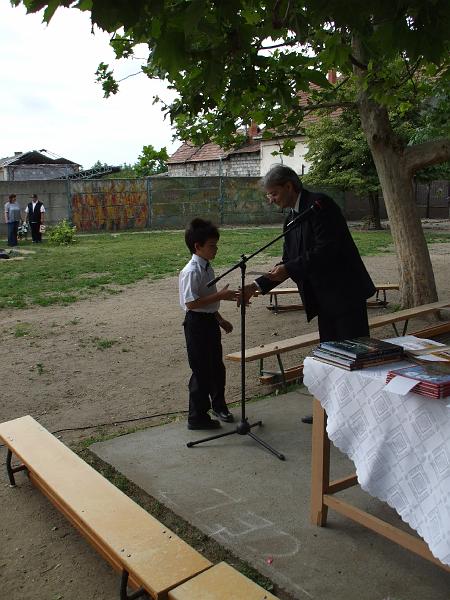 09.jpg